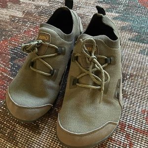 Men’s size 10/43 Oswego Xero Shoes